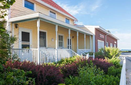 Block Island Hotel | Waverly Suite 1