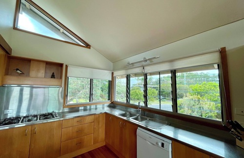 Angourie Apartment | Wavers Rest Angourie. Views over ocean and national park, Wifi +