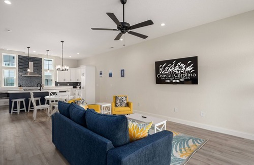 Kill Devil Hills House | Waves: Newly Built Semi-Oceanfront Townhome, Close to Beach!
