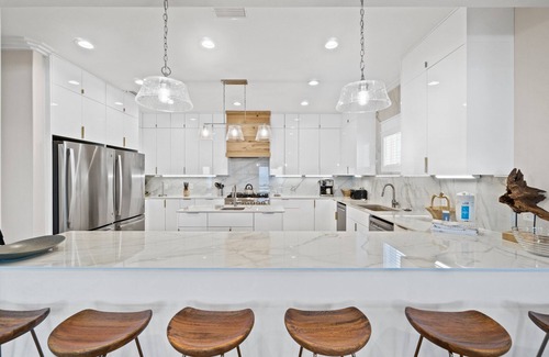 East End House | Wavesong: Brand New Build, Beachfront, Private Pool, Pet Friendly, East End