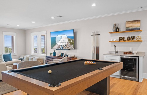 East End House | Wavesong: Brand New Build, Beachfront, Private Pool, Pet Friendly, East End