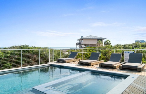 East End House | Wavesong: Brand New Build, Beachfront, Private Pool, Pet Friendly, East End
