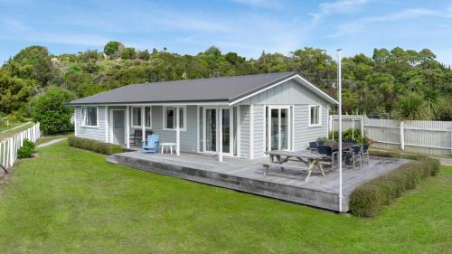 Parapara House | WaveSong Cottage - Your Escape by the Sea