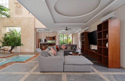 Cancun Villa | WAYAK Luxury! 5BR Private Pool & Gym, 24/7Security