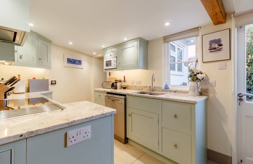 Martlesham Heath House | Wayfarer Cottage - Three Bedroom House, Sleeps 5