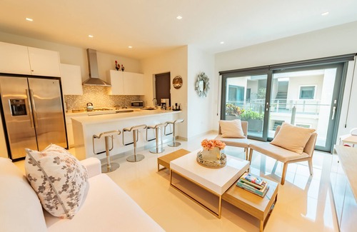 Opal Apartment | Waykiri Unit A-13 Luxurious New Apartment, Noord