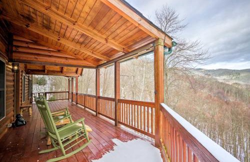 Settlers Ridge House | Waynesville Escape - Mtn Cabin Above the Clouds!