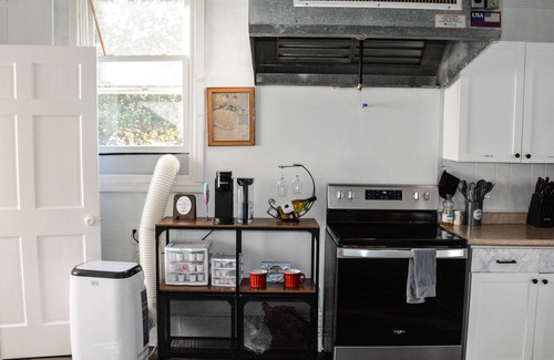 Jackson House | WE ARE CURRENTLY NOT ACCEPTING ANY RESERVATIONS PAST JULY 31