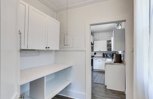 Jackson House | WE ARE CURRENTLY NOT ACCEPTING ANY RESERVATIONS PAST JULY 31