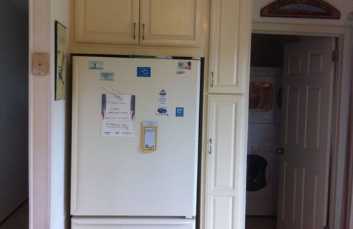 Broadkill Beach House | We are right on water, Dogs are invited. 2 nite min. 3 bedrooms two bath.