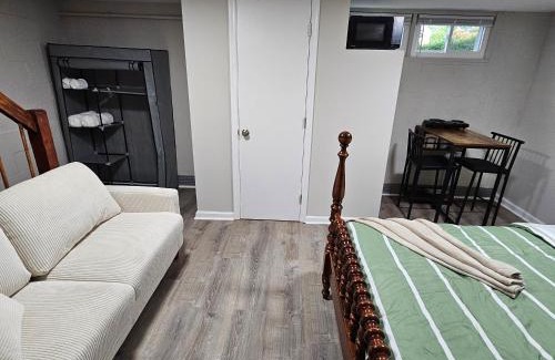 Cameron Village House | We can not accommodate Please do not book it
