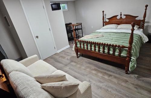 Cameron Village House | We can not accommodate Please do not book it