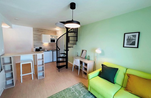 Barbatre Apartment | We Live In R - Duplex 504