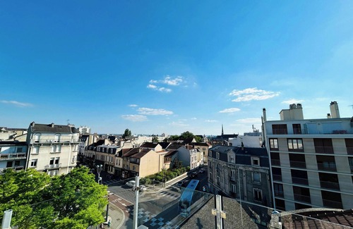Barbatre Apartment | We Live In R - Suite 101
