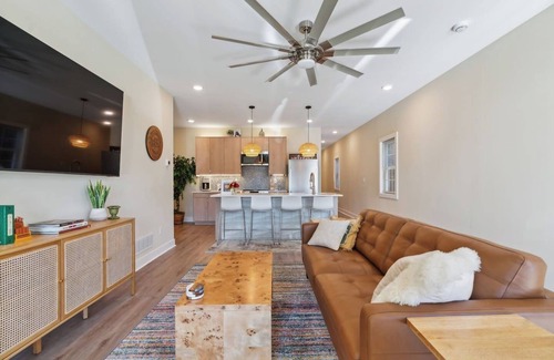 Germantown Apartment | We Love Fall in KY! Bourbon & Churchill Downs=FUN!