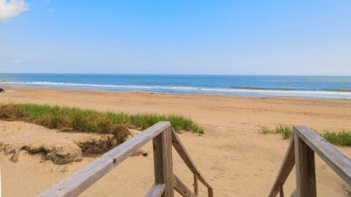Debordieu Colony House | We Shell Sea home by Peace Vacations