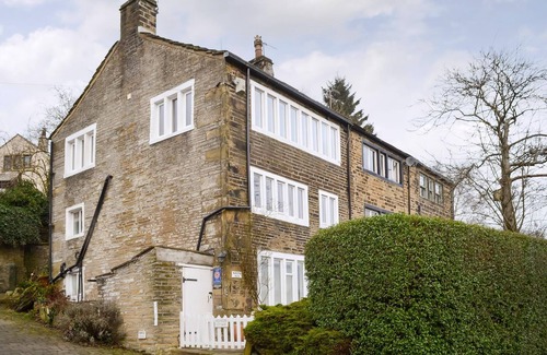 Haworth Cottage | Weavers Cottage is a two bedroom property accommodating up to five guests.