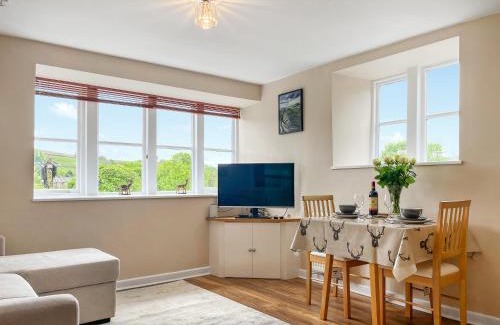 Hayfield House | Weavers View - Uk49723