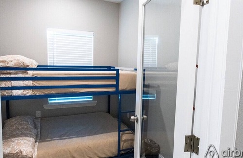Azle House | Wedding, family reunion, or family getaway! Brand new home minutes to Stockyards