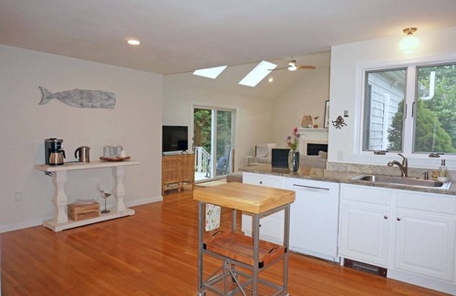 Centerville House | Wedgewood Cottage On the Cape