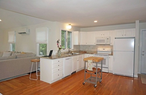 Centerville House | Wedgewood Cottage On the Cape