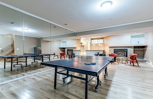 West Edmonton Apartment | Wedgewood House Sarup