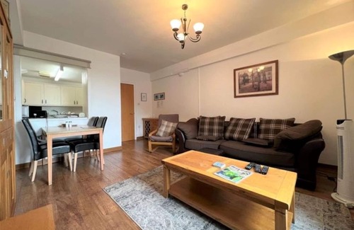 Tobermory Apartment | Wee dram - cosy flat on Tobermory's Main Street