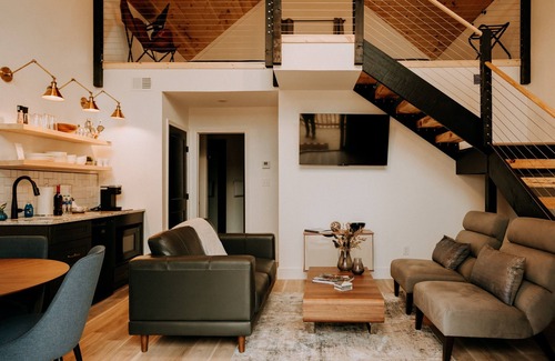 Gatlinburg - Pigeon Forge Cottage | Weekday Special as Low as $99 - 2