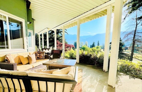 Sudden Valley House | Weekend Escape! Amazing Three Bedroom, Two Bedroom w/Movie Theater and Hot Tub.