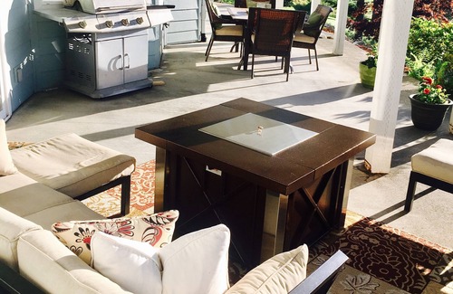Sudden Valley House | Weekend Escape! Amazing Three Bedroom, Two Bedroom w/Movie Theater and Hot Tub.