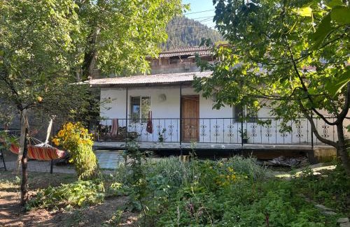 Akhali Ubani House | Weekend House