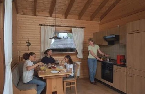 Schoenecken Apartment | Weekend offer (Fri.-Mon.) log cabin - holiday village Reinskopf