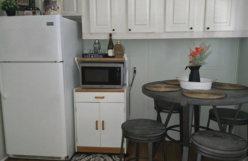 Iuka House | Weekend Retreat in Pickwick 3-bedroom home in Counce with WiFi, AC
