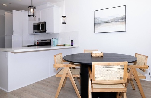 Ontario Apartment | Weekly Discount! - Near Airport, Costco, Sam's & Ontario Mall! 2-Bed, 2.5-Bath