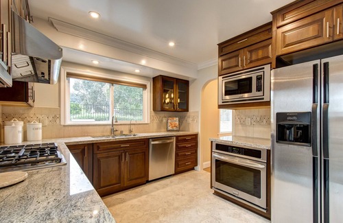 Mission Viejo House | Weekly & Monthly discounted rates, book now!