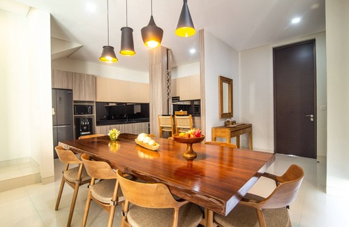 Kediri Villa | Weekly Promo Modern Family Living 3BR Villa at Tanah Lot