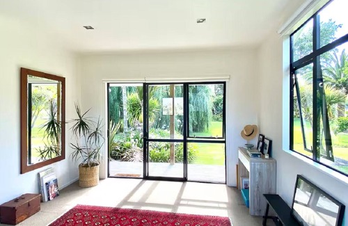 Matakana House | Weeping Willow