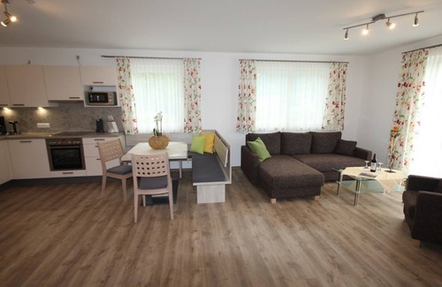 Maurach Apartment | Weissenbach 3 - Apartments Karwendel-Camping