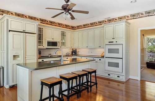 Sparta House | "Welcome Home" to this Cozy 6-bedroom retreat on the beautiful Caney Fork River