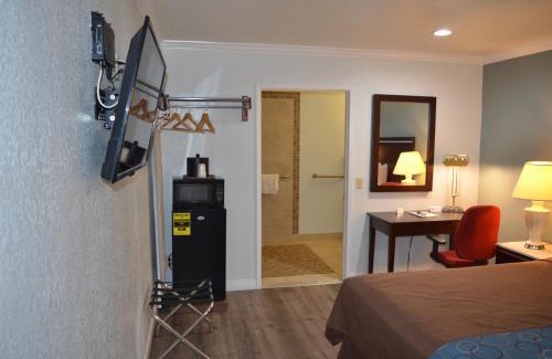 Corona Hotel | Welcome Inn Corona