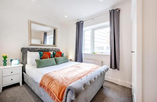 Holborn and Covent Garden Apartment | Welcome London - New Oxford Street