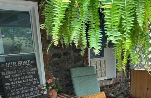 Highlands Apartment | Welcome Spring! Beach Studio Retreat-Sandy Hook