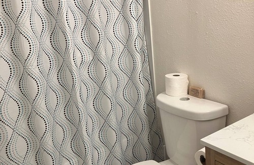 South Tacoma House | Welcome to 1-bedroom in Tacoma with WiFi