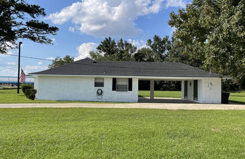 Baton Rouge House | "WELCOME TO ARTHUR’S PLACE! IDEAL FOR LARGE GROUPS AND PET FRIENDLY."