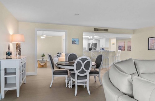 Sanibel Condo | Welcome to Beachcomber B302, - your Gulf-front paradise on Sanibel!