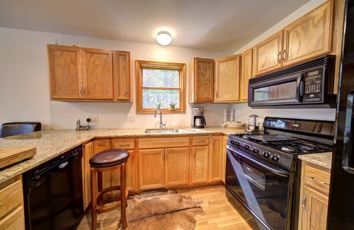 Lackawaxen Ski Chalet | Welcome to beautiful Masthope Mountain Community in the Poconos!