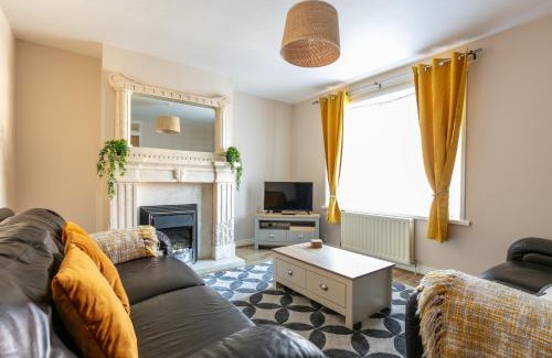 Belfast City Centre House | Welcome to Belfast: Your Gateway to Unforgettable Memories! Spacious 3 bedroom, Family Home.