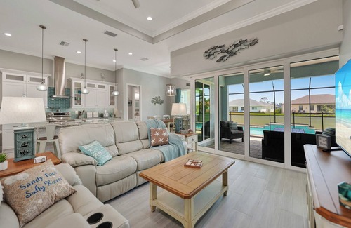 Broadmoor House | Welcome to Blue Haven, your new favorite vacation destination