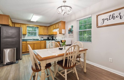 Sloans Valley Cabin | Welcome to “Chalet at Lake Cumberland” – The Adventurer’s Getaway