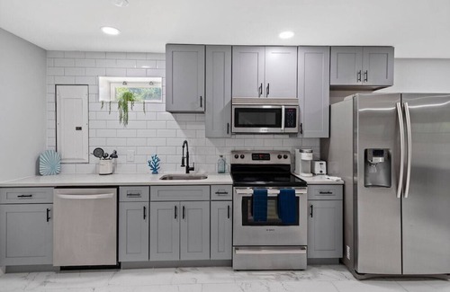 Arnold House | Welcome to Coastal Escape Arnold! This unit is located in the lower level of the home